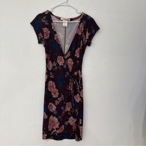 Cklass Fashionline Women’s Floral Wrap Dress Size L Short Sleeve V-Neck Burgundy